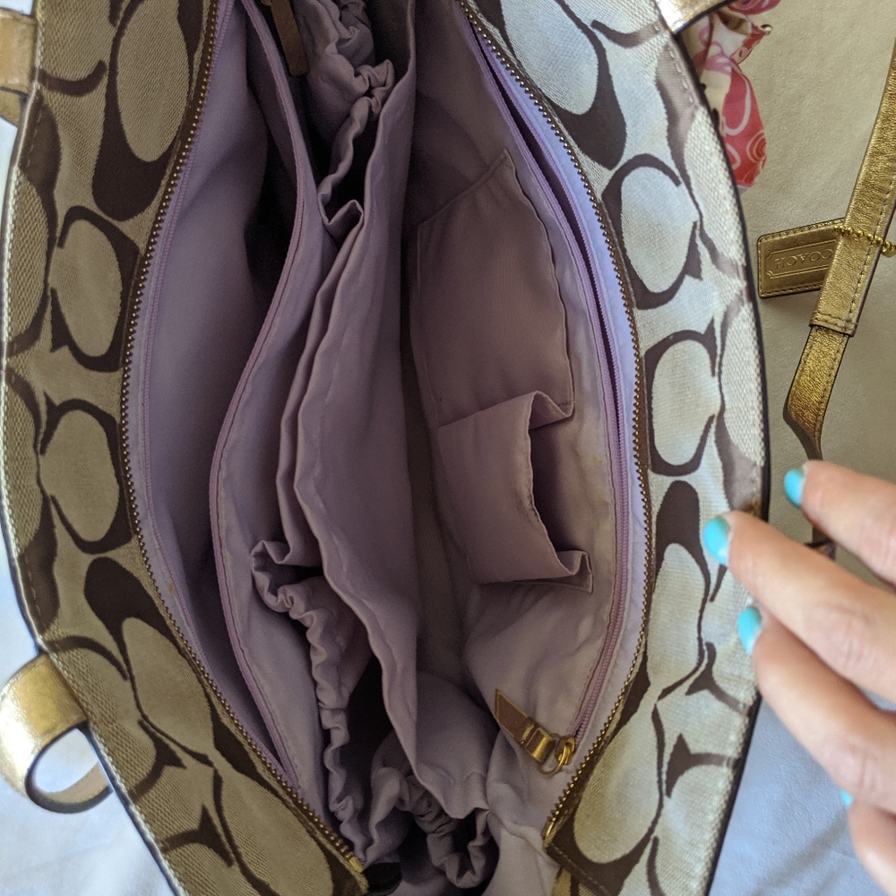 Coach Signature Canvas Large Tote Brown - Picture 4 of 8